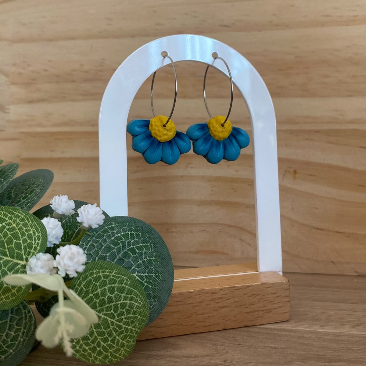 Blue flower polymer clay hoop earrings